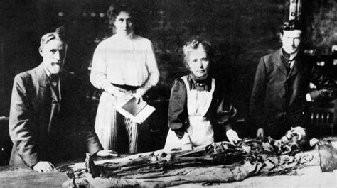 Victorians eating mummies